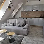 Apartament Majówka *