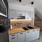Apartament Majówka *